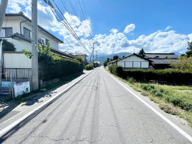 安曇野市穂高柏原第７の前面道路含む現地写真