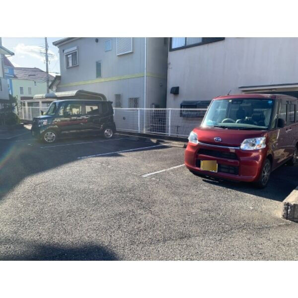 プリシェールNの駐車場