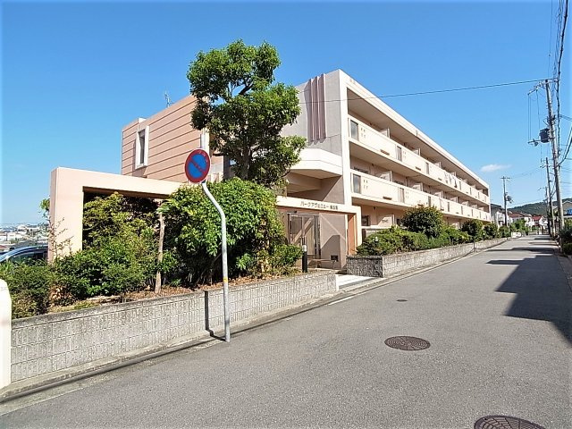 パークアベニュー南五葉の外観|オレンジ色のオシャレな外観のマンション