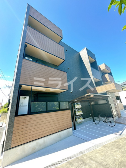 【外観】 | Louis Apartment 吹田東リバーパーク