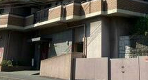 藤沢市本藤沢２丁目の賃貸マンションのエントランス