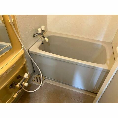 藤沢市本藤沢２丁目の賃貸マンションの浴室