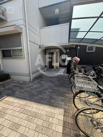 スリーズMのエントランス