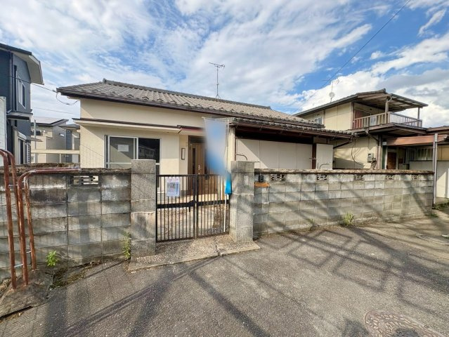 草津市青地町　中古戸建ての外観