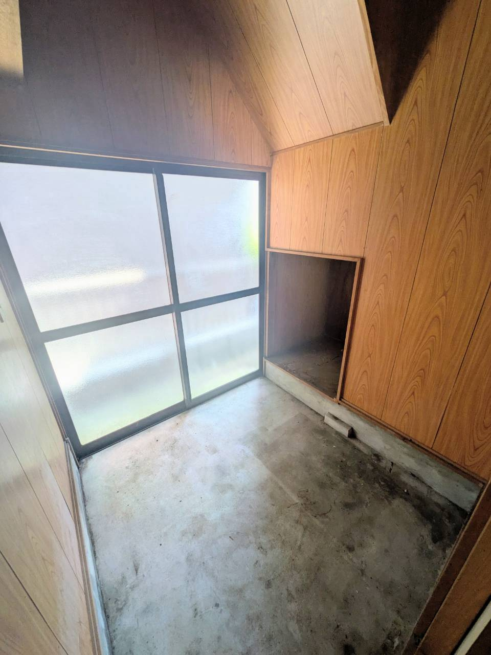 飯能市青木中古戸建の玄関
