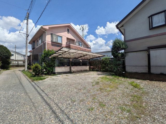 飯能市青木中古戸建のその他|該当建物の向かい側にございます。（残置物撤去の加工が一部あり）