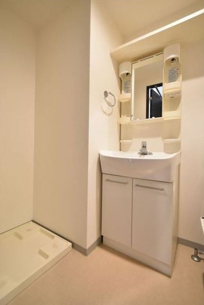 プライムレジデンス市川の独立洗面台