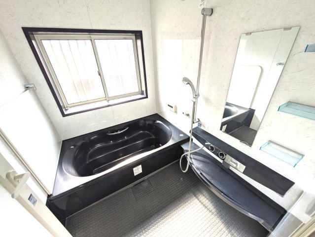 茂原市早野　中古戸建の浴室|敷地約83坪 都市ガス上下水 水害歴無し ４SLDK 車4台可能  茂原市立茂原小学校徒歩約14分
