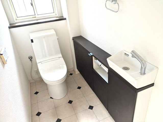 茂原市早野　中古戸建のトイレ|敷地約83坪 都市ガス上下水 水害歴無し ４SLDK 車4台可能  茂原市立茂原小学校徒歩約14分