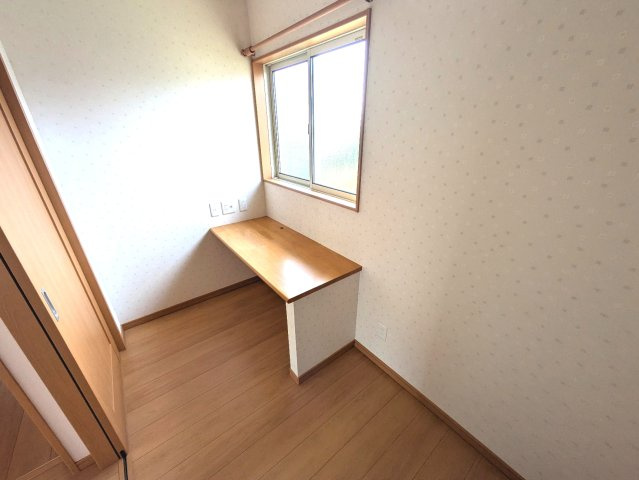 茂原市早野　中古戸建の内装|敷地約83坪 都市ガス上下水 水害歴無し ４SLDK 車4台可能  茂原市立茂原小学校徒歩約14分