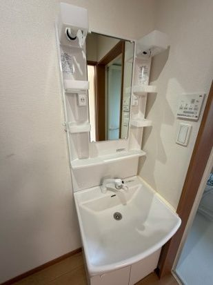 ブルーハイツの独立洗面台