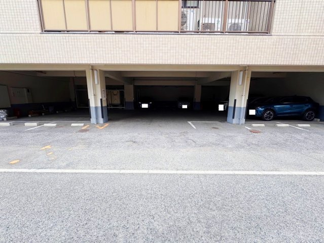 グランソレイユの駐車場