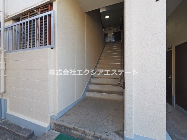 大成マンションのエントランス