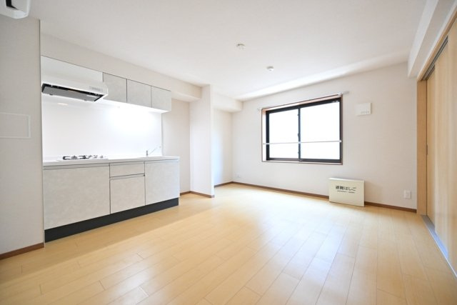 ＣＥＮＴＲＡＬ　ＧＡＲＤＥＮ　ＲＥＳＩＤＥＮＣＥ　ＴＯＫＹＯの居間・リビング|居間です