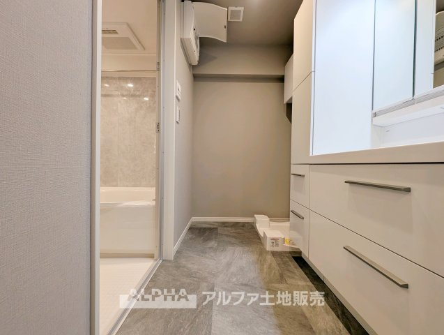 フォレスト国立の独立洗面台