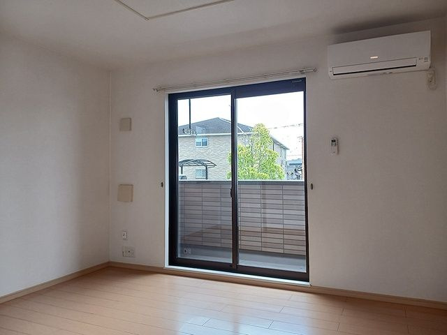 ガーデン　レイ　Ｂの居間・リビング