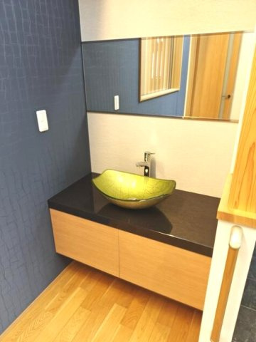 茂原市茂原　平屋中古戸建の独立洗面台|令和4年4月築5SLDK平屋ガレージ1台 計3台可能 都市が市上下水 リビング約23帖 ウッドデッキ