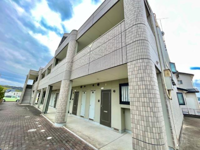 【外観】 | アシューレ | 外観写真（昼）