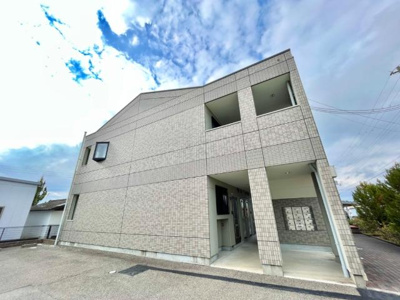 【外観】 | アシューレ | 外観写真（昼）
