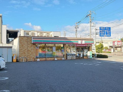 【周辺】 | リヴィエール　ワカ | セブンイレブン小雑賀店様まで350m
