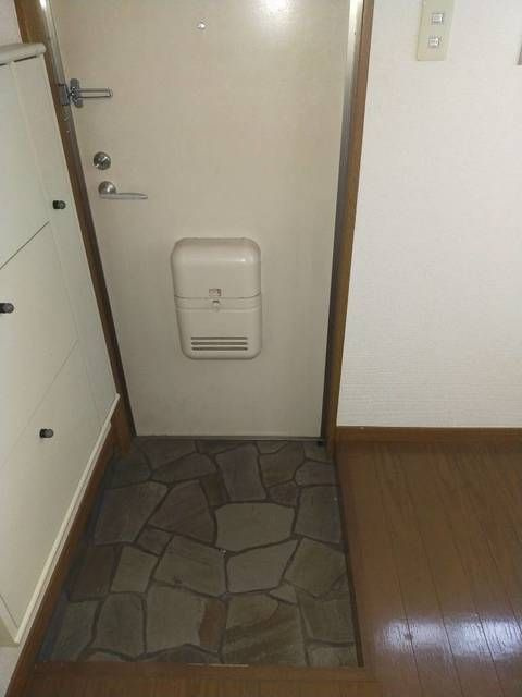 ハイツオズワルドⅠの玄関