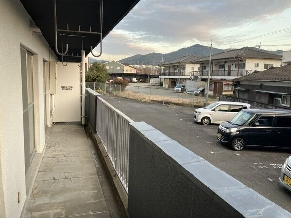 ビュークレスト高良内のバルコニー
