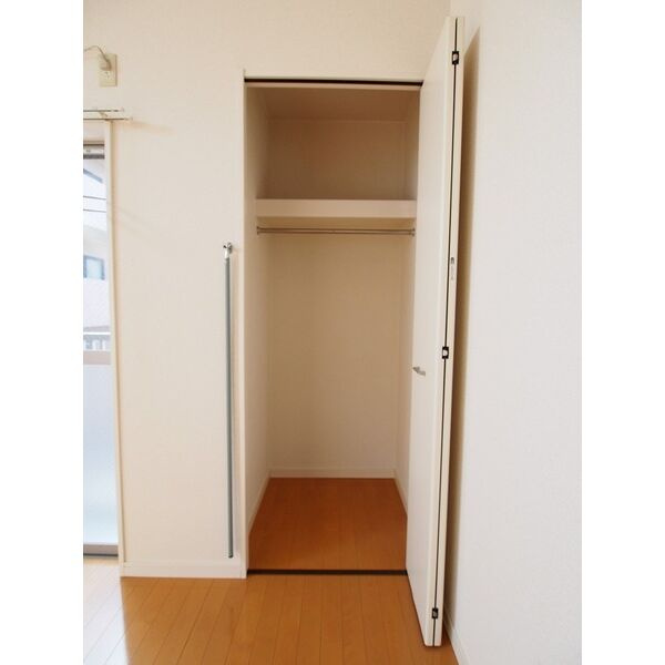 名古屋市守山区金屋２丁目のアパートの収納