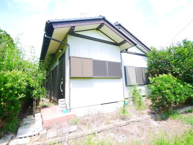 茂原市千町　平屋中古戸建の外観|平成10年9月築 ４DK平屋 駐車場がありません（近隣貸駐車無し）含め自然豊かな閑静な立地 