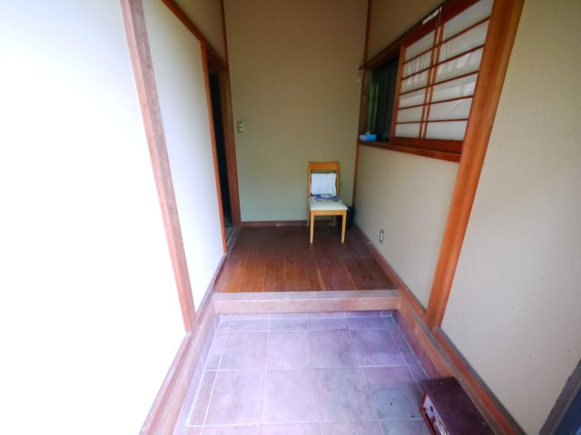 茂原市千町　平屋中古戸建の玄関|平成10年9月築 ４DK平屋 駐車場がありません（近隣貸駐車無し）含め自然豊かな閑静な立地 