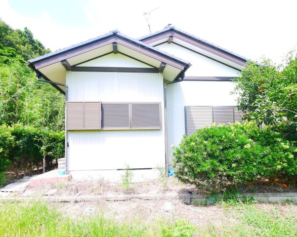 茂原市千町　平屋中古戸建の外観|平成10年9月築 ４DK平屋 駐車場がありません（近隣貸駐車無し）含め自然豊かな閑静な立地 