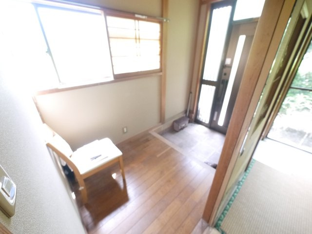 茂原市千町　平屋中古戸建の玄関|平成10年9月築 ４DK平屋 駐車場がありません（近隣貸駐車無し）含め自然豊かな閑静な立地 