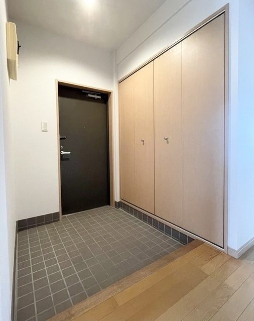 カーサフォルトオアサの玄関