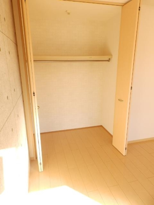 ビレッジ北久保 C棟の収納|クローゼット