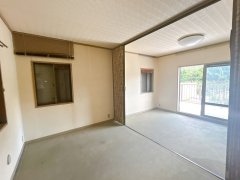 【洋室】 | 周南市大字須々万本郷戸建 | 2階洋室約11帖