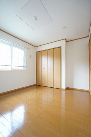 フェニックス大日向の寝室