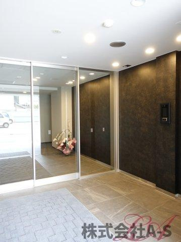 ヒヴィ・カーサ名駅西のロビー|同間取り画像使用
実際のお部屋と色などが異なる場合がございます。