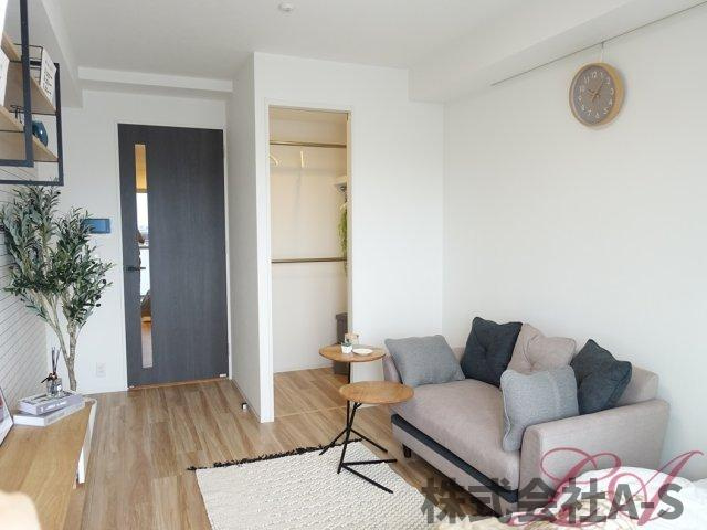 ヒヴィ・カーサ名駅西の居間・リビング|同間取り画像使用
実際のお部屋と色などが異なる場合がございます。