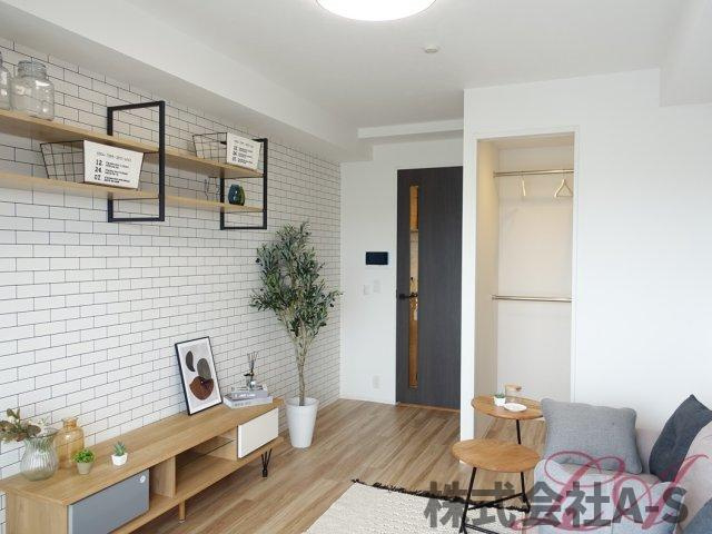 ヒヴィ・カーサ名駅西の居間・リビング|同間取り画像使用
実際のお部屋と色などが異なる場合がございます。