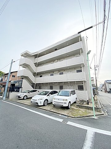 スカイコート天塚の外観