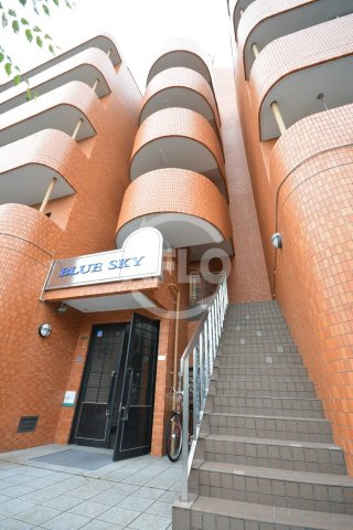 ブルースカイ　巽東小学校区のエントランス|ブルースカイ　エントランス