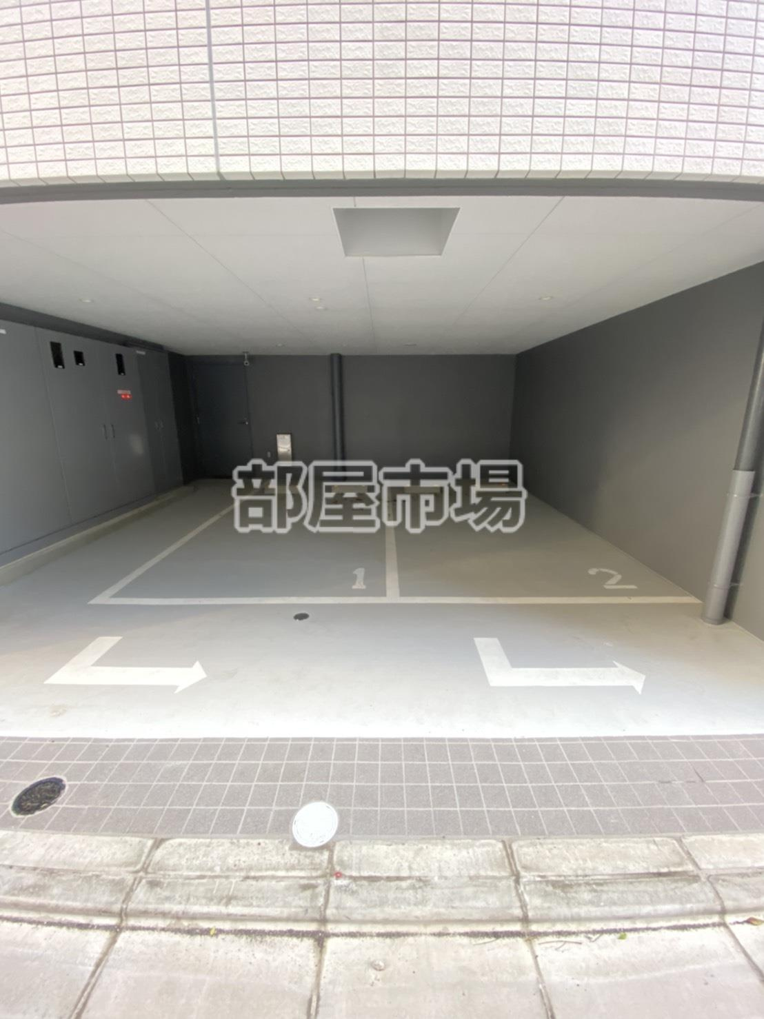 La Douceur秋葉原の駐車場