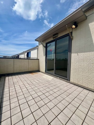 【バルコニー】 | 茅ヶ崎市中海岸4丁目中古戸建 | 3階西側ルーフバルコニー