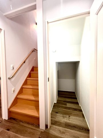 【収納】 | 茅ヶ崎市中海岸4丁目中古戸建 | 1階階段下収納
