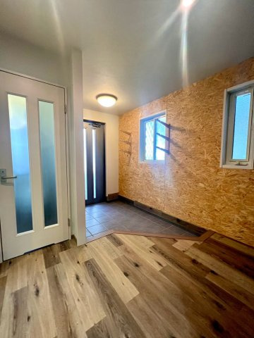 【洋室】 | 茅ヶ崎市中海岸4丁目中古戸建 | 1階西玄関