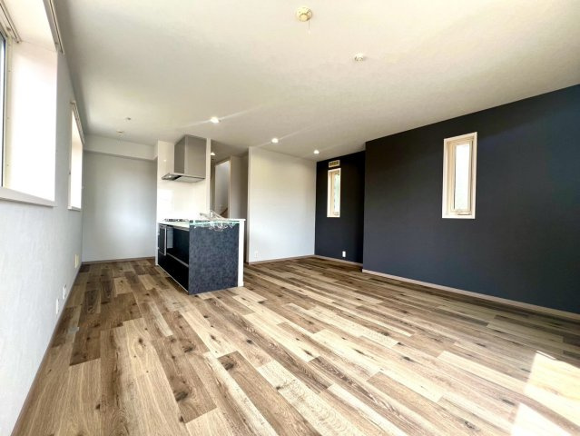 【居間・リビング】 | 茅ヶ崎市中海岸4丁目中古戸建