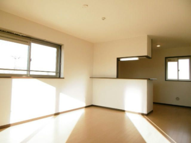 相模原市緑区二本松３丁目の賃貸マンションの居間・リビング