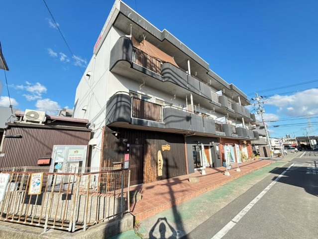 アクティブハイツ西取石の駐車場