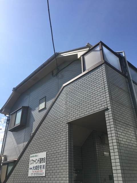リファインド調布Bのエントランス