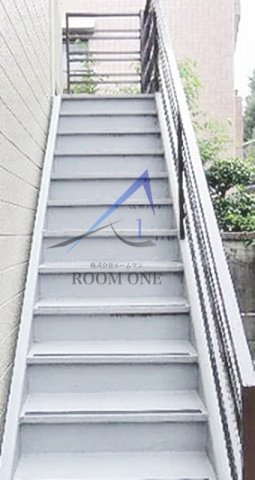 メゾン・ド・プレテのその他共用部分|共有階段です。