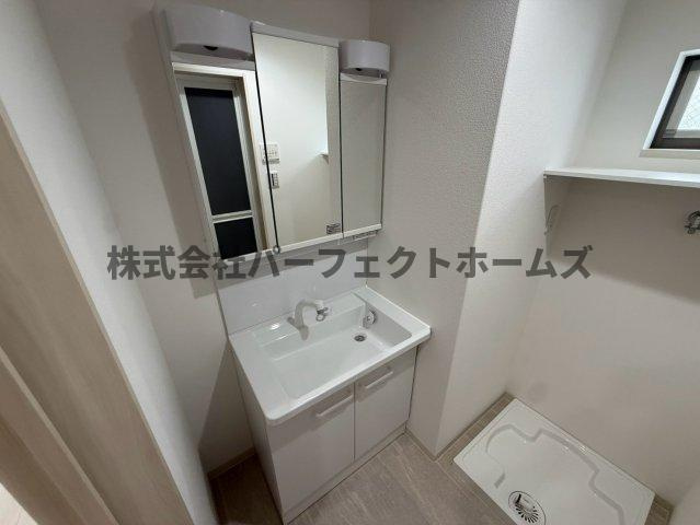 クリエオーレ藤阪東町Ⅱの独立洗面台|朝の身支度には欠かせない独立洗面化粧台